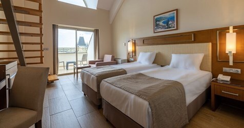 Family Dublex Room Land View