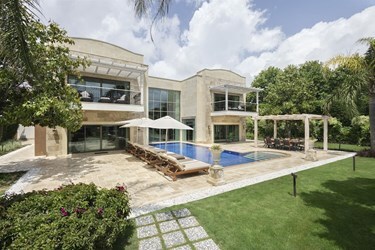 Ela Villa Sultan Palace