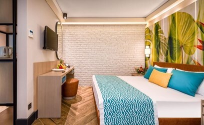 Front Quadro Room