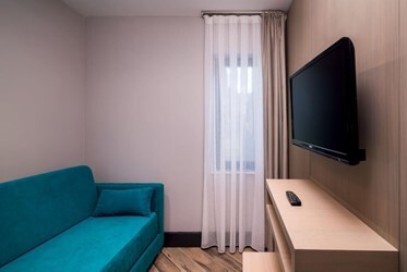 Front Quadro Room