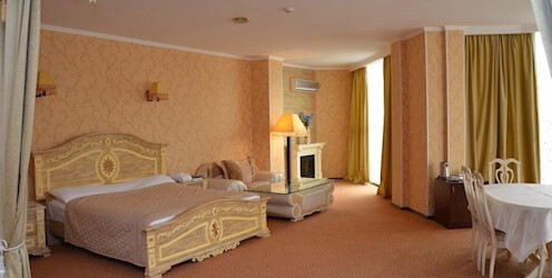 Premium Suite