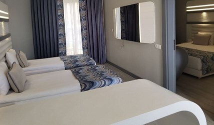 Deluxe Family Side Sea View