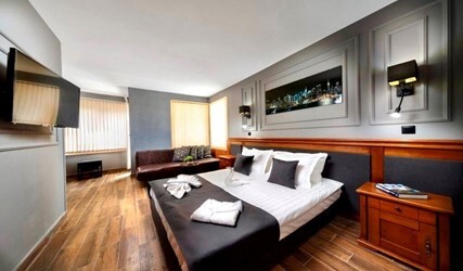 Deluxe Studio