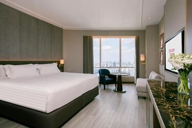 Superior Hollywood Room