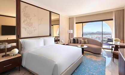 Club King Room