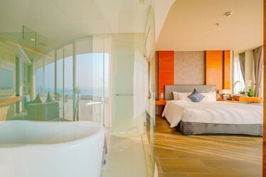 Executive Suite Ocean View