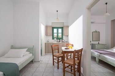 Apartment 1-Bedroom Triple