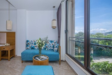Garden View King bed Room