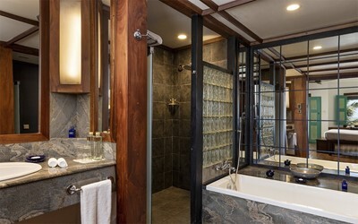 Luxury Room Main Wing