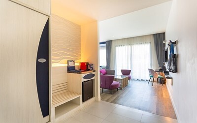 Deluxe Jacuzzi Room