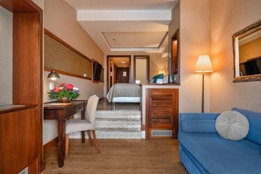 Deluxe Room Side Sea View