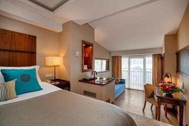 Deluxe Room Side Sea View