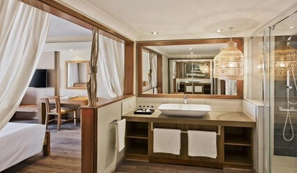 Prestige Beachfront Room