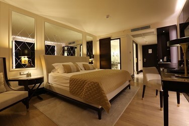 Superior Room Land View