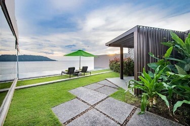 Family Private Pool Villa