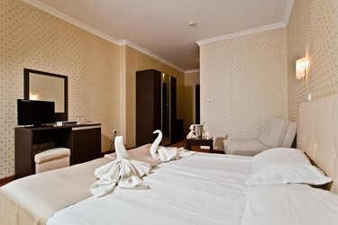 Room No Balcony