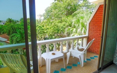 Superior Pool Zone Room