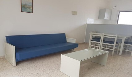 One Bedroom Apartment Inland View