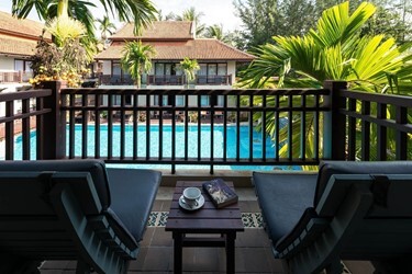 Deluxe Pool View