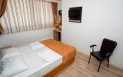 Economy Room