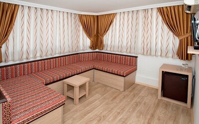 Economy Room