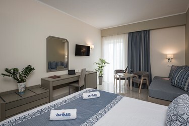 Room Land View