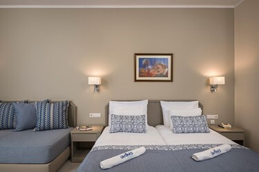 Room Land View