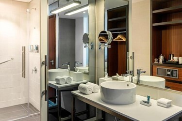 Aloft Room Guest room 2 Twins