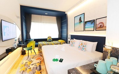 Deluxe Family Room