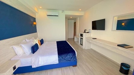 Deluxe Room Sea View With Balcony