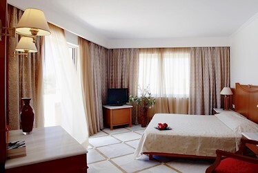 Deluxe Panorama Suite