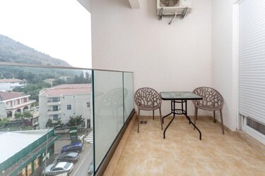 One Bedroom Apartment