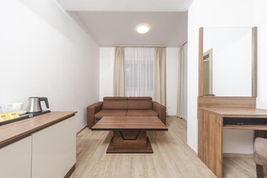 One Bedroom Apartment