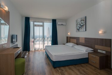 Apartment 1 Bedroom Sea View