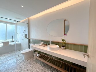 2 Bed Room Suite Avenue Wing