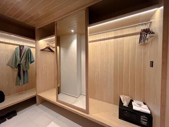 2 Bed Room Suite Avenue Wing