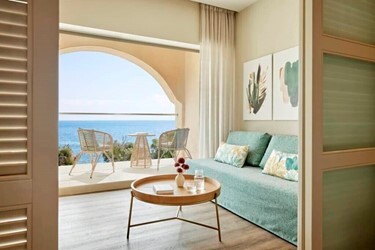 Family Room with Sea View