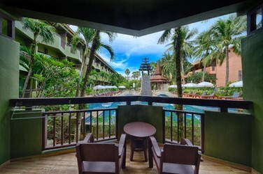Superior Pool View Room