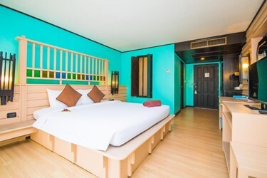 Superior Pool View Room