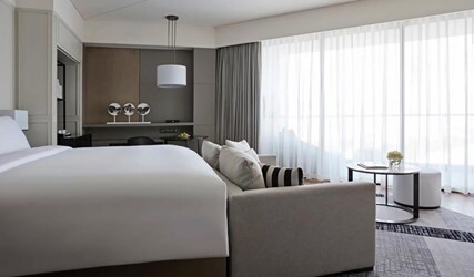 Chic Scenic View Room,1 King