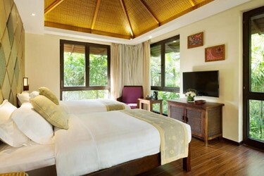 2 Bedrooms Villa