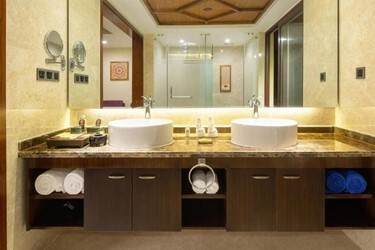 2 Bedrooms Villa