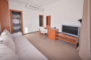 One Bedroom Apartment