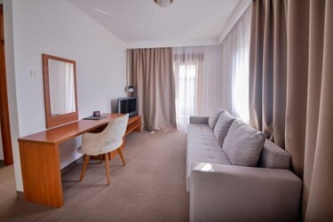 One Bedroom Apartment