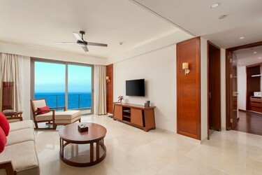 180 Degree Super Ocean View Two-Bedroom Suite