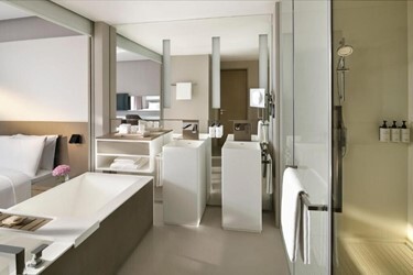 Classic Twin Room with Balcony
