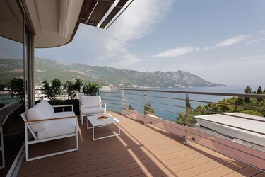 Two Bedroom Sunny Hill Line
