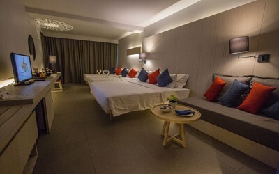 Family Room with triple bed