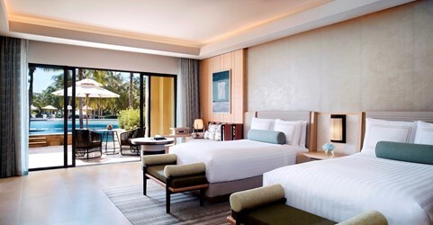 Lagoon Room