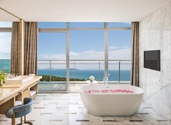 Regal Suite